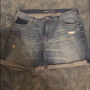 Old Navy Boyfriend Denim Shorts